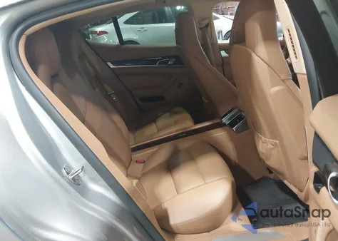 2010 Porsche Panamera 4S z USA, uszkodzony, nr VIN WP0AB2A74AL062832